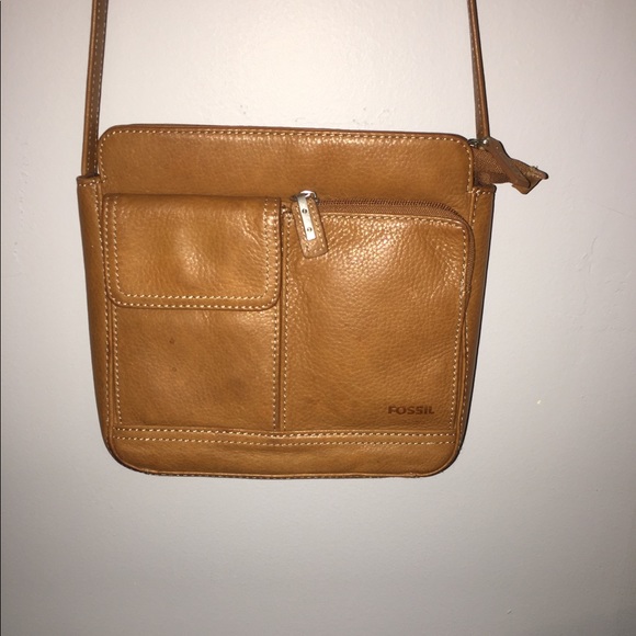 FOSSIL 😍AUTHENTIC FOSSIL PURSE 👛 - Picture 2 of 6